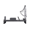 Aluminium-Pilates-Reformer mit Halbturm. Pilates-Reformer mit Halbtrapez